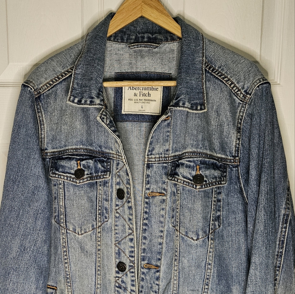 Abercrombie & Fitch Jean Jacket